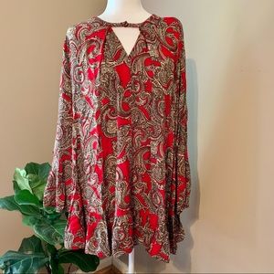 Umgee large red and tan paisley dress